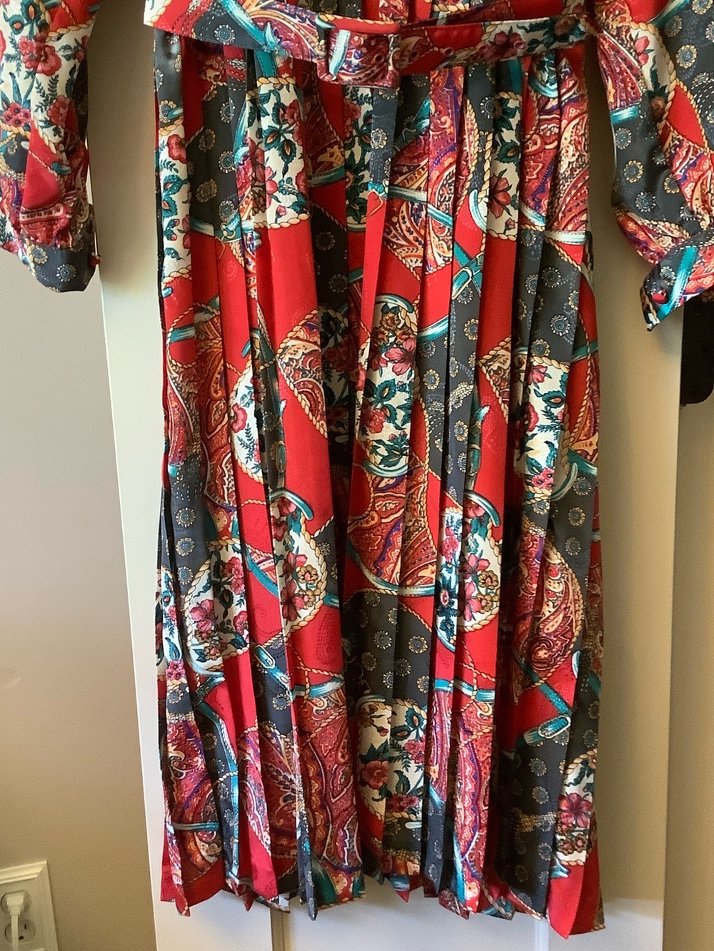 Vintage Retro Mono New York Red Paisley Long-Sleeve Midi Shirt Dress - Picture 4 of 10